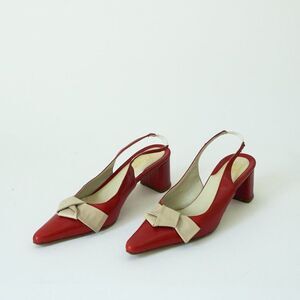 Donnie Red Pointed Mid Heel Sling-backs with a cream bow - Size 7.5